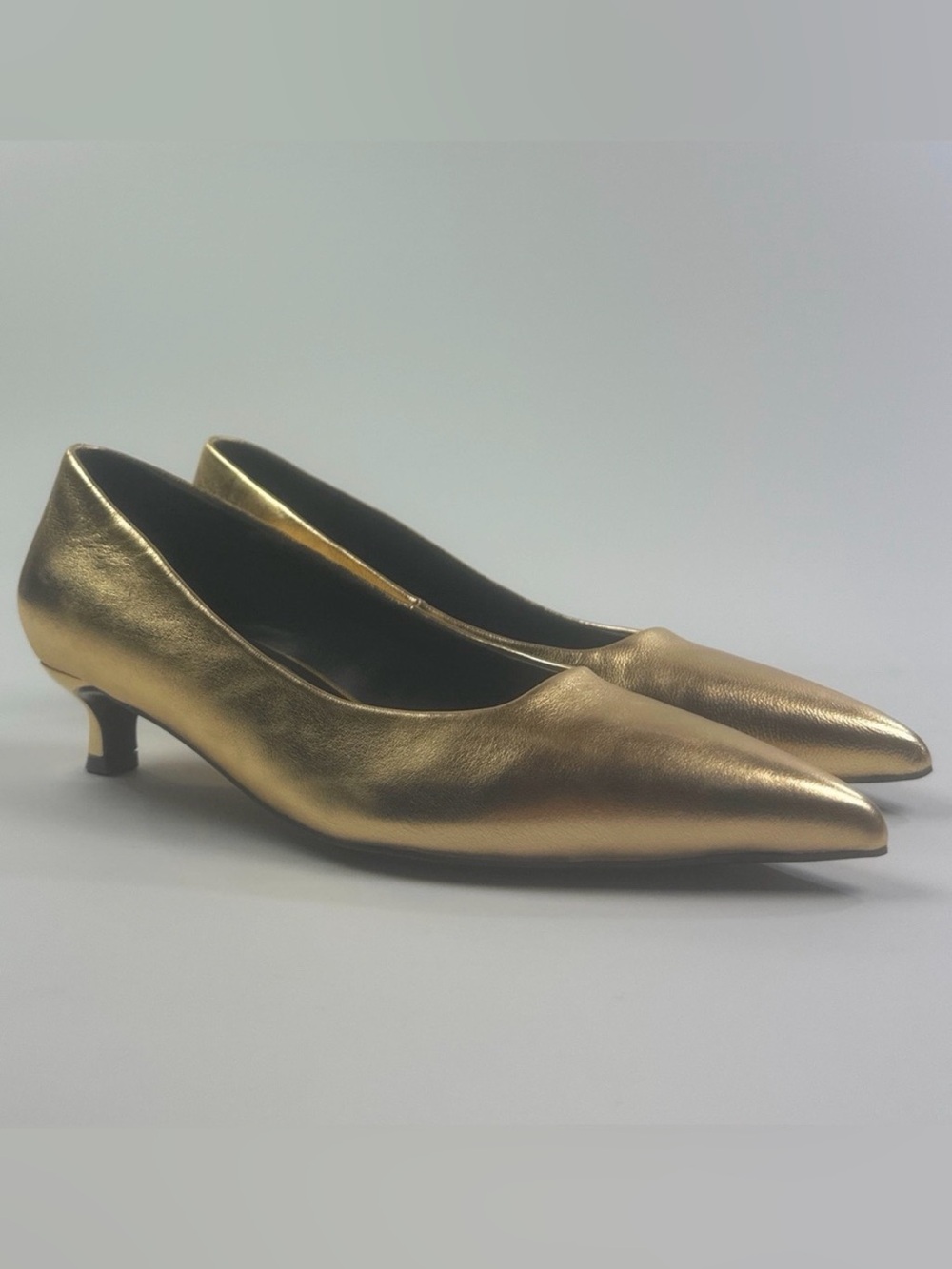 Naturalizer Natalia Gold Leather Womens Wide Width Pumps Kitten Heels J1215L3700